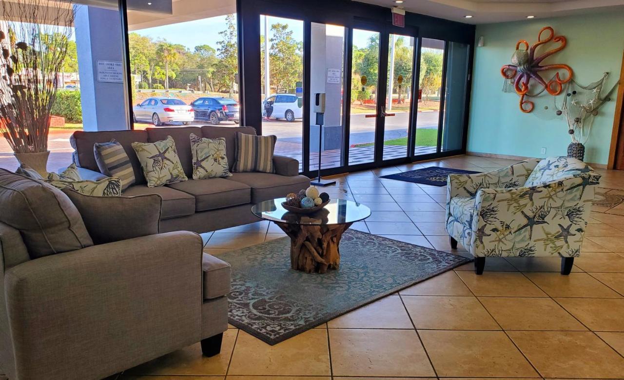 Vero Beach Inn & Suites Vero Beach I-95 (Adults Only) Exterior photo